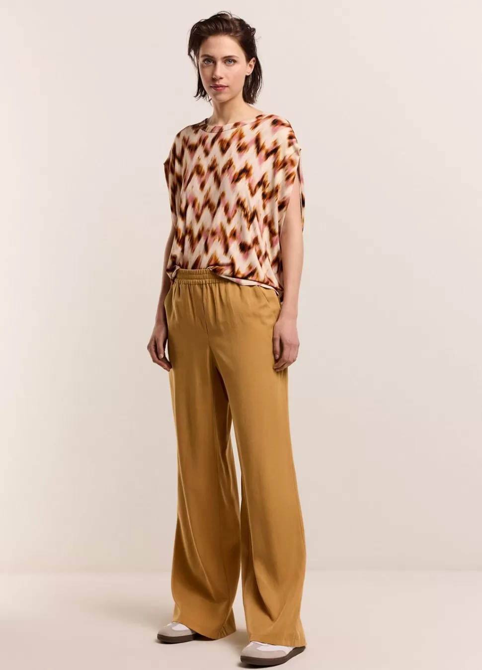 Women Summum Woman Airy, Straight-Leg Trousers