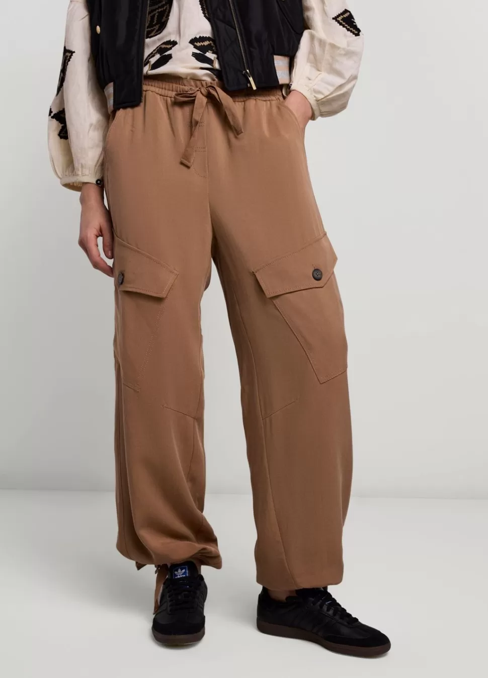 Women Summum Woman Flowy Cargo Trousers