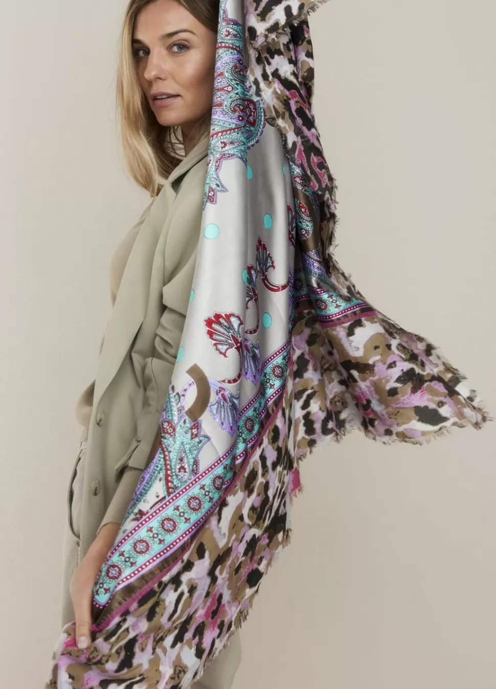 Women Summum Woman Paisley Print Scarf