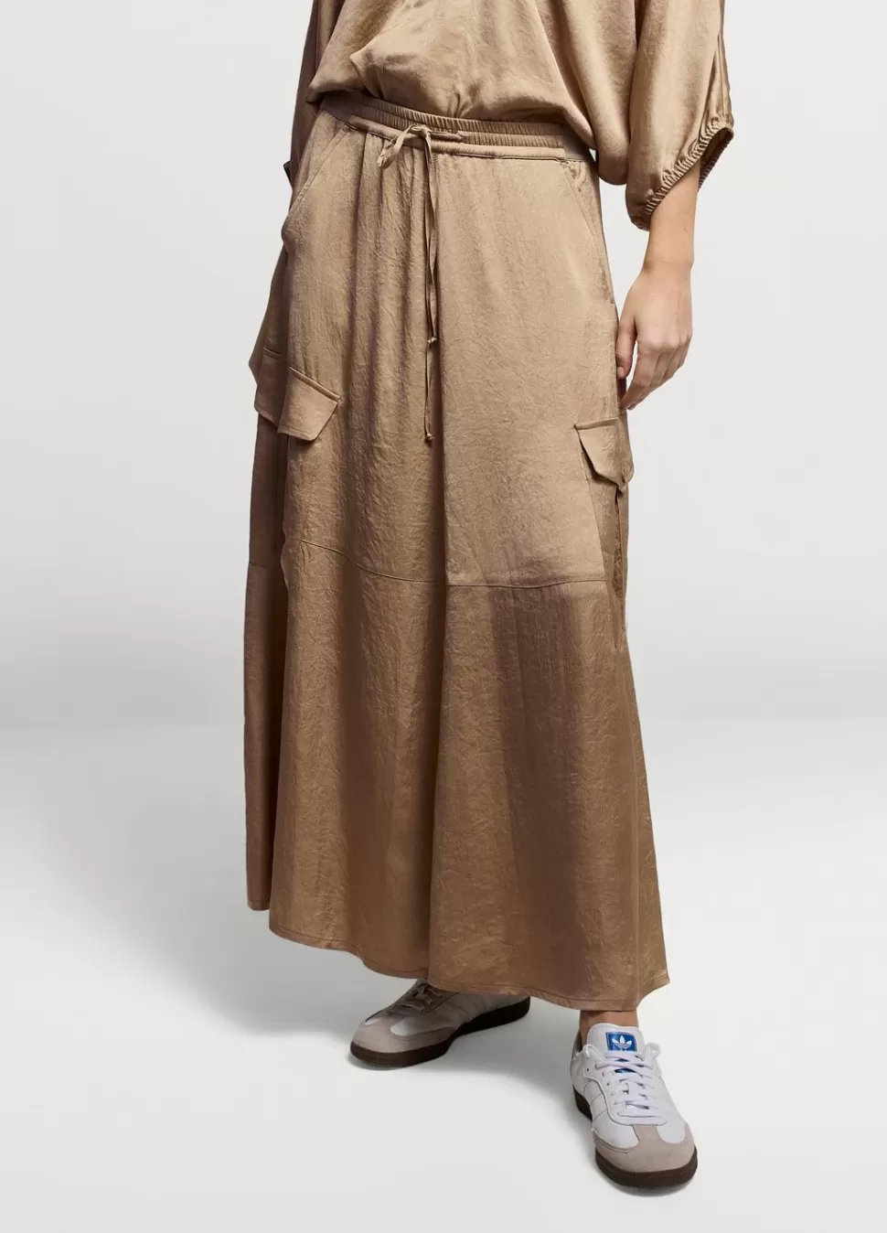 Women Summum Woman Silky Touch Cargo Skirt