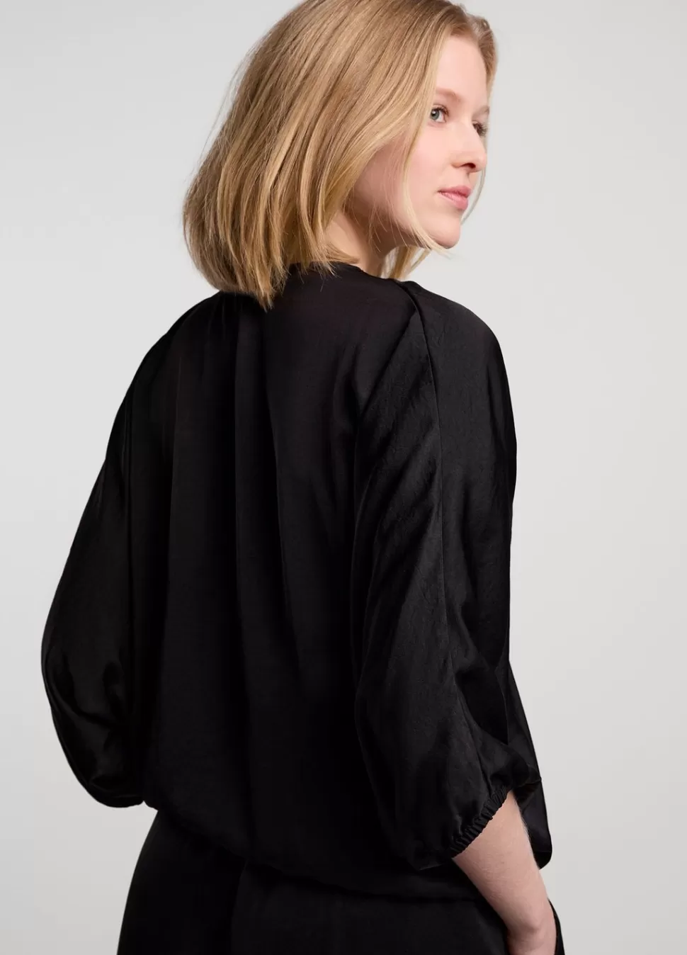 Women Summum Woman Top With Bat Sleeves