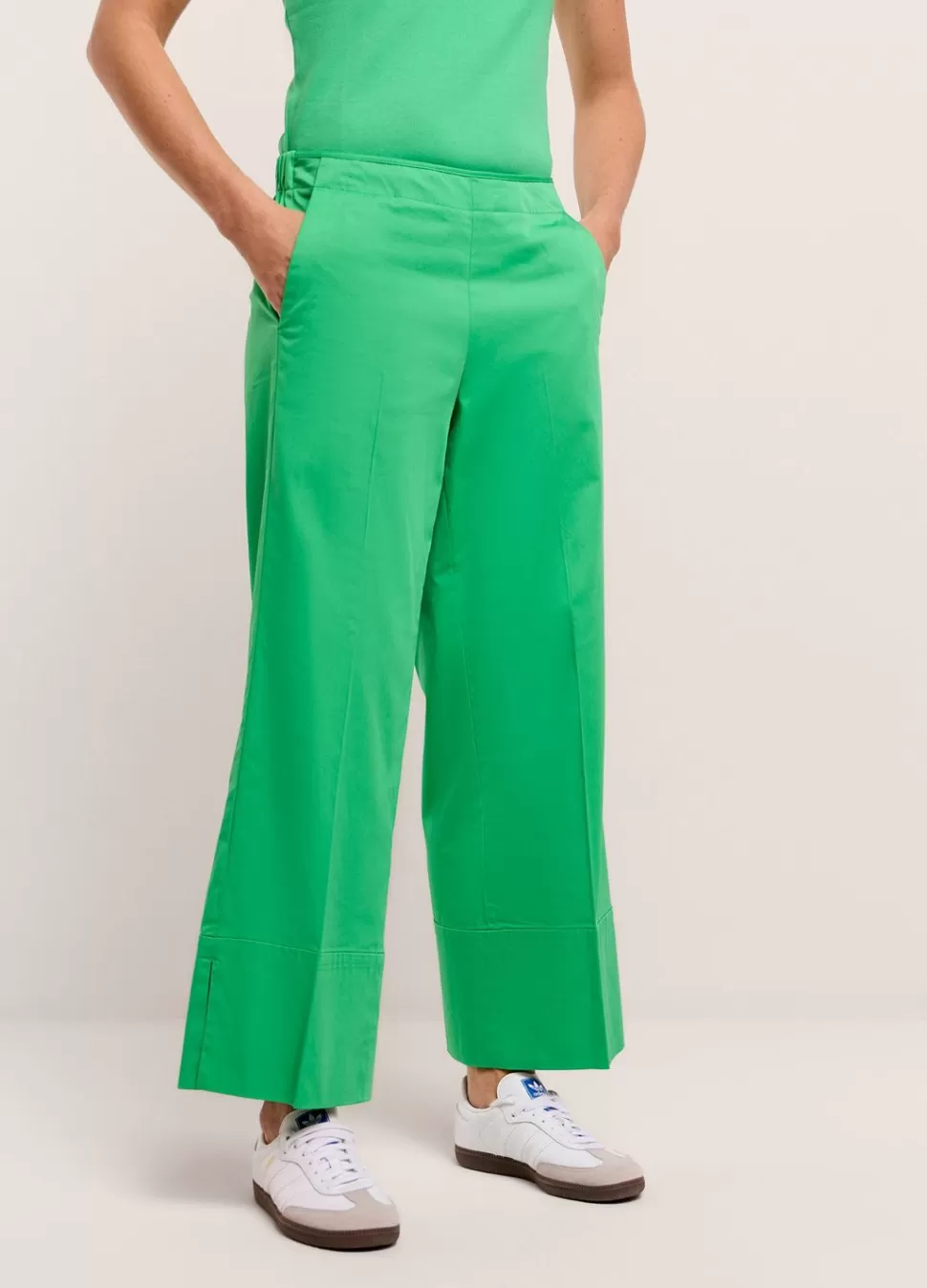 Women Summum Woman Trousers With 7/8Th Straight Legs